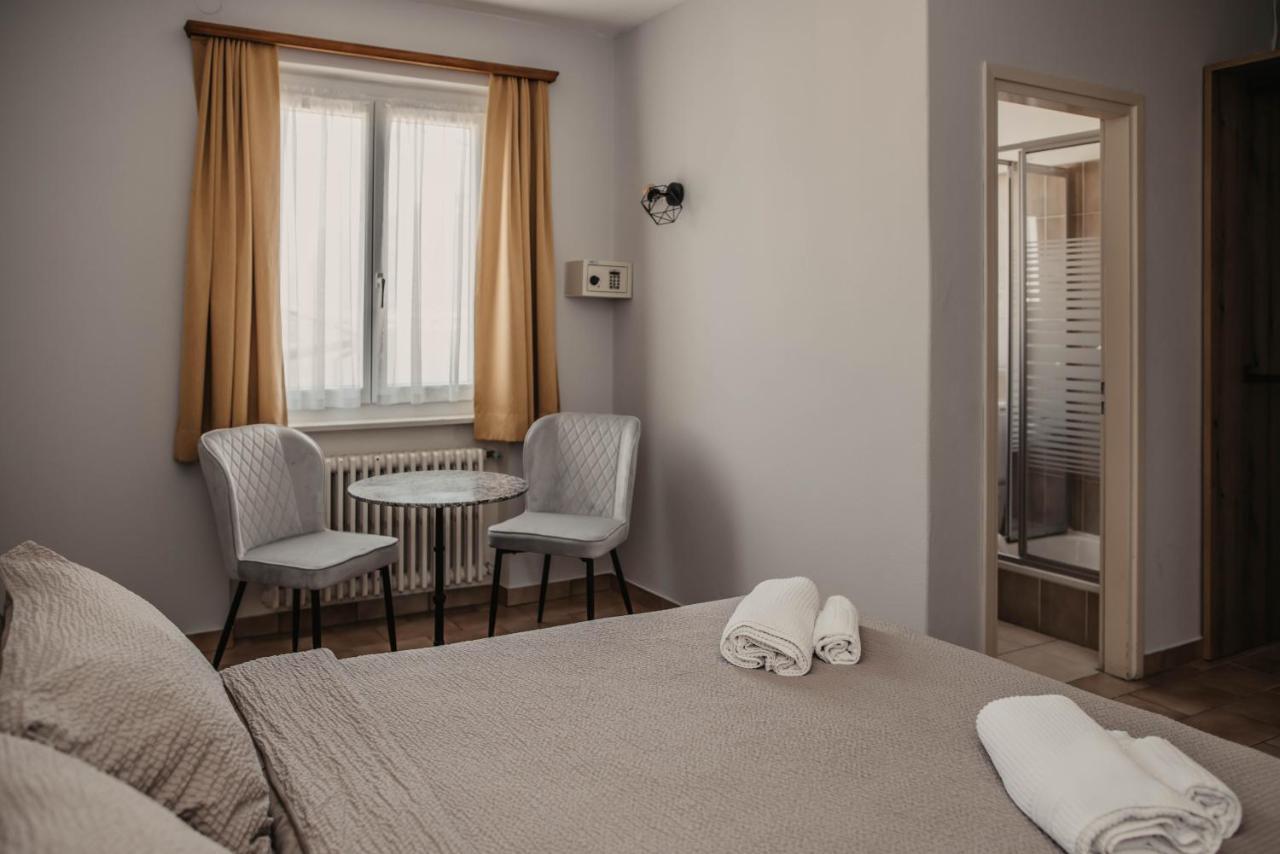 Albergo Ristorante Al Portico Gerra  Экстерьер фото